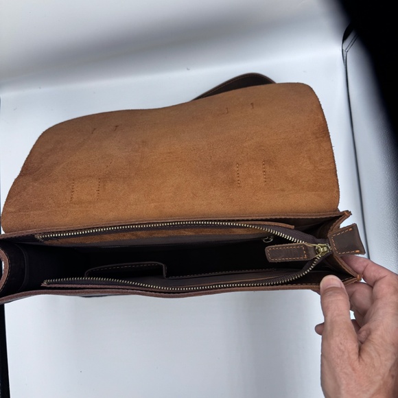 Timber‎ & Hide Brown Leather Courier Bag - Picture 7 of 7